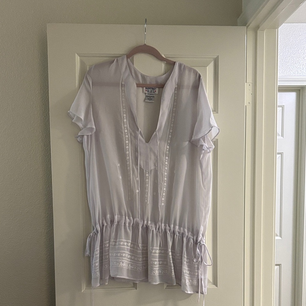 Elegant White Embroidered Blouse